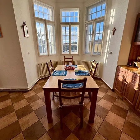 Apartment Near Colonnade In